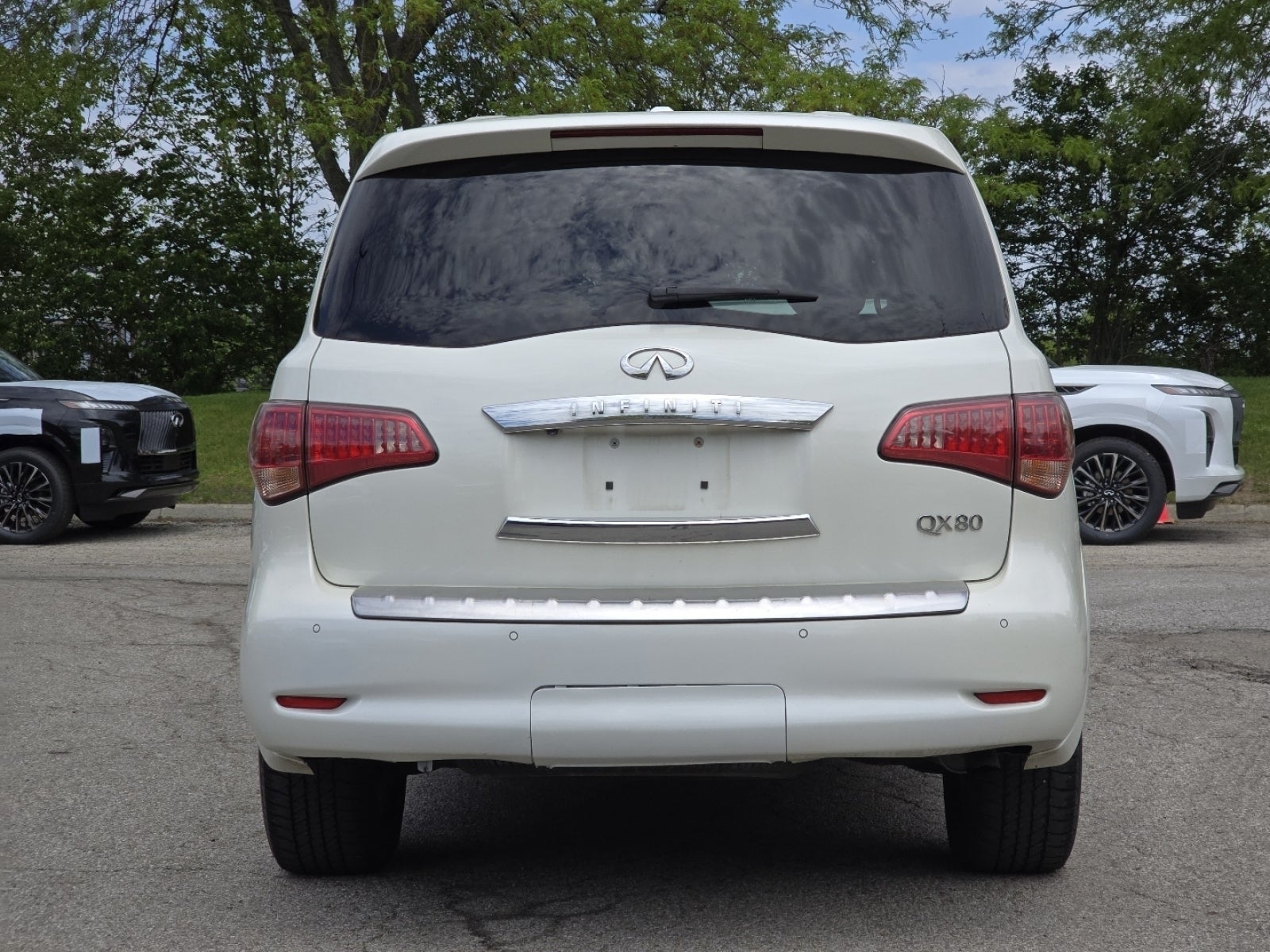 2015 INFINITI QX80 Base