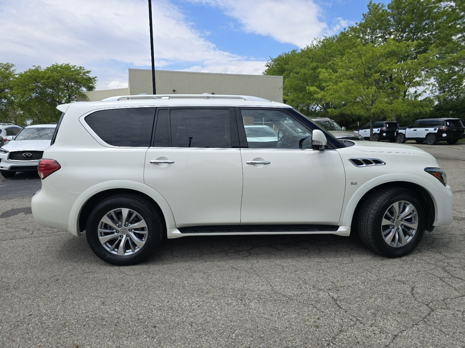 2015 INFINITI QX80 Base