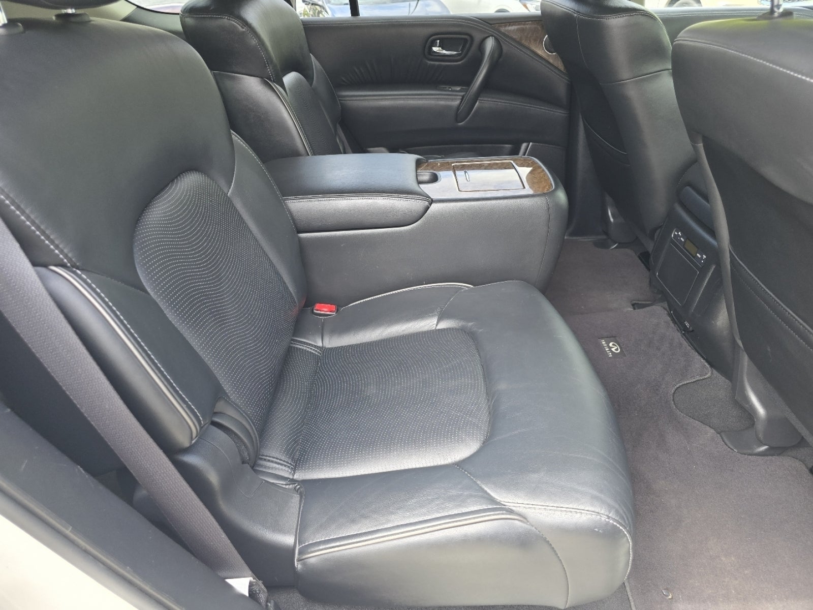 2015 INFINITI QX80 Base