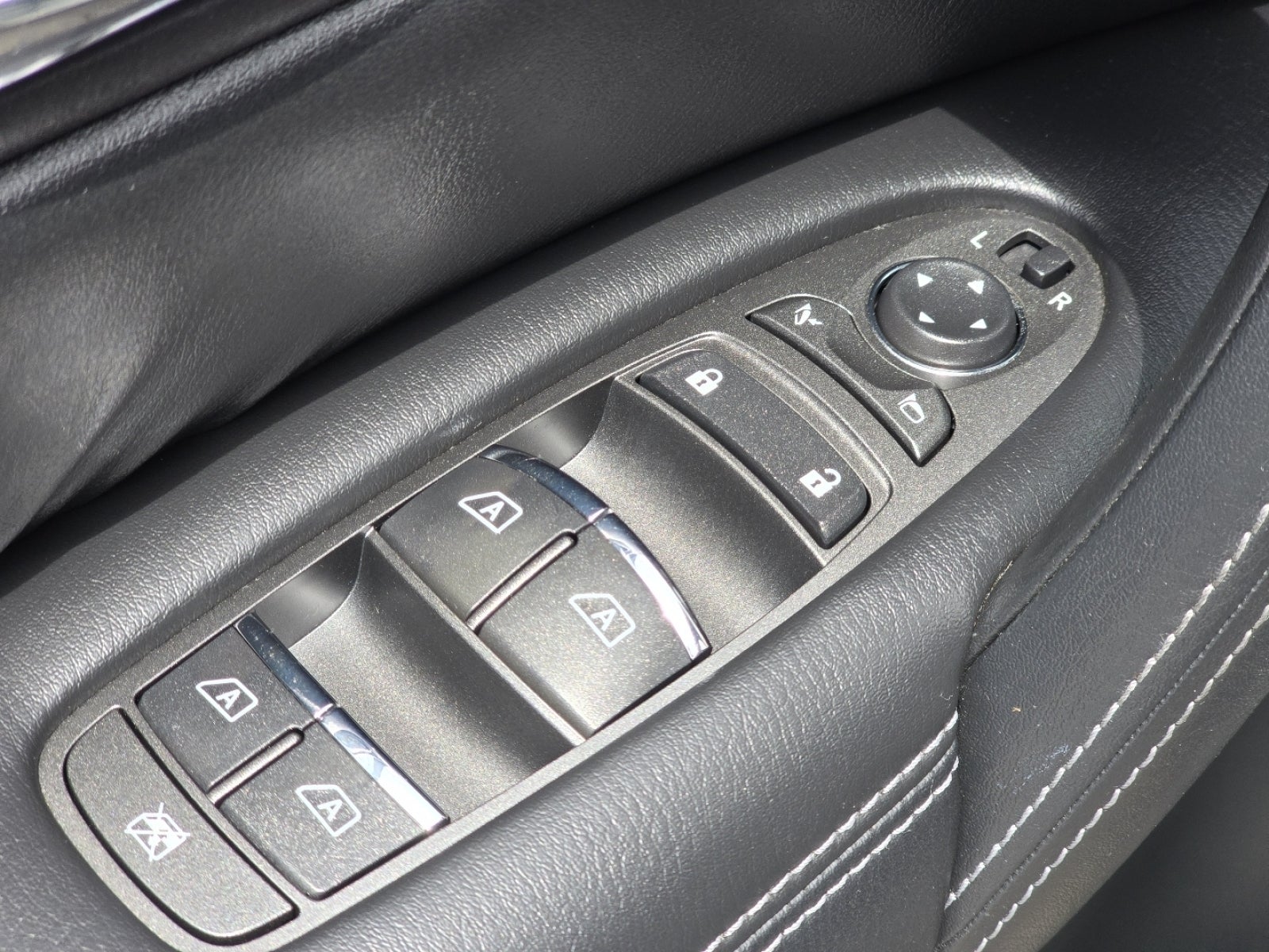 2015 INFINITI QX80 Base