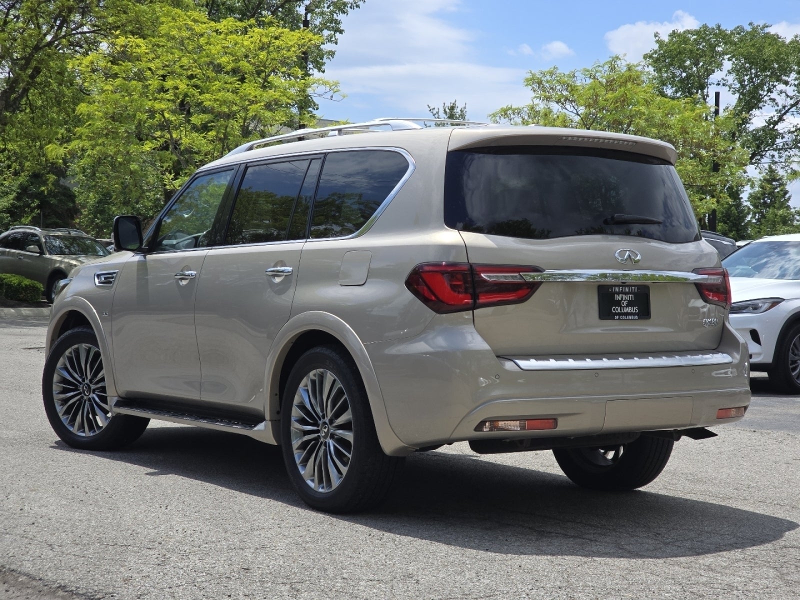 2019 INFINITI QX80 LUXE