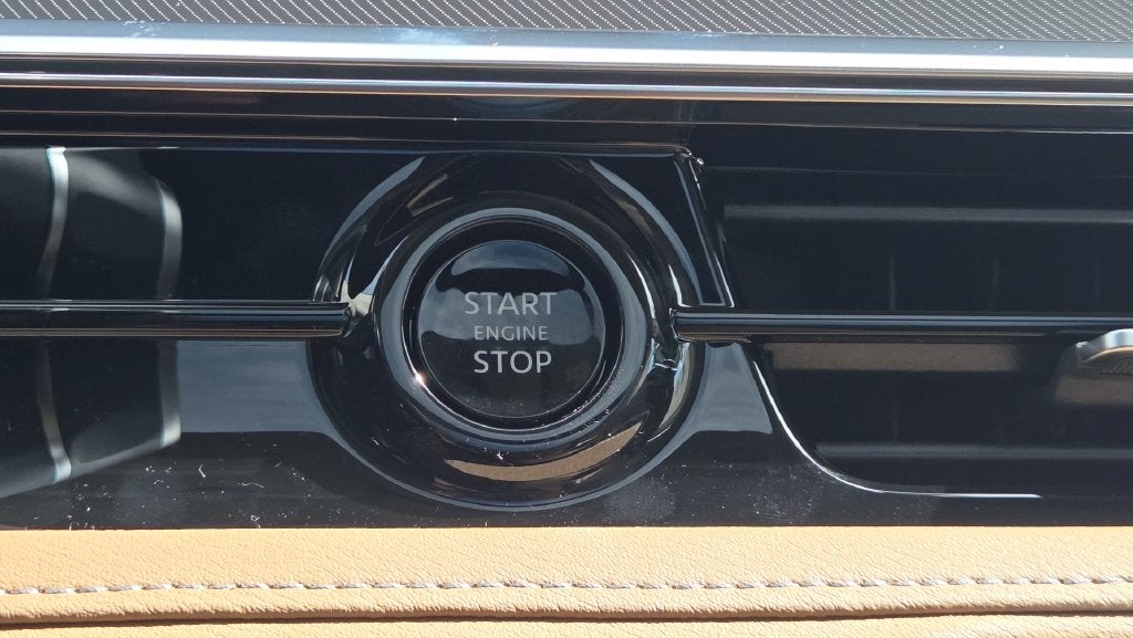 2027 INFINITI QX80 LUXE