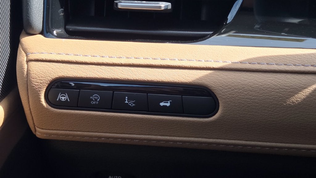 2027 INFINITI QX80 LUXE