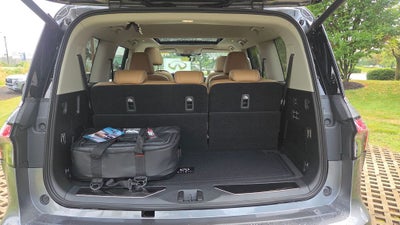 2027 INFINITI QX80 LUXE
