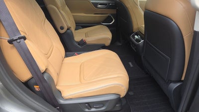 2027 INFINITI QX80 LUXE