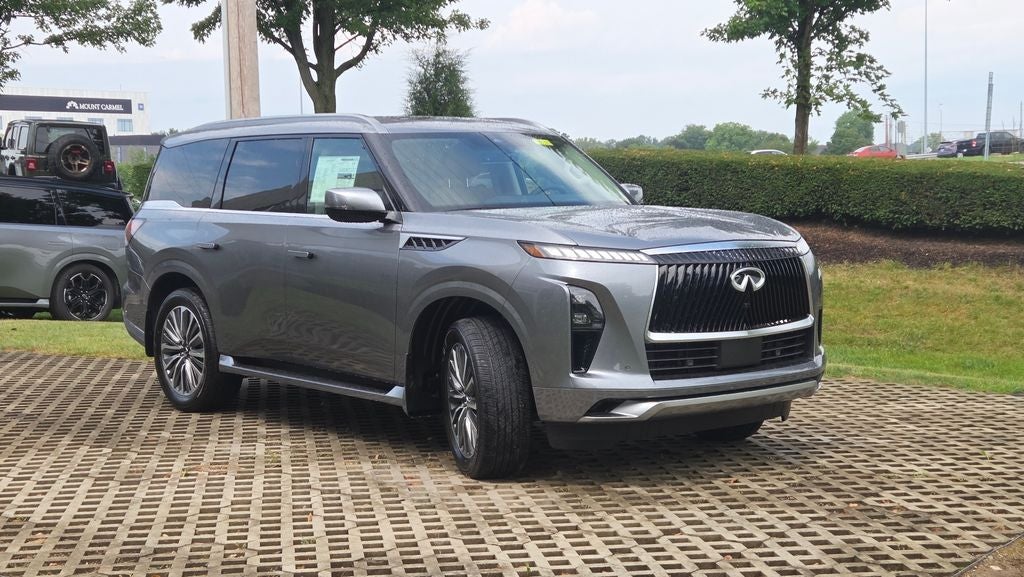 2027 INFINITI QX80 LUXE