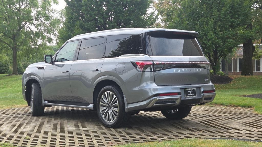 2027 INFINITI QX80 LUXE