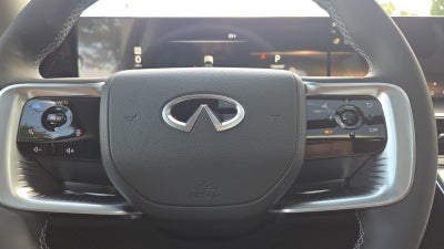 2027 INFINITI QX80 LUXE