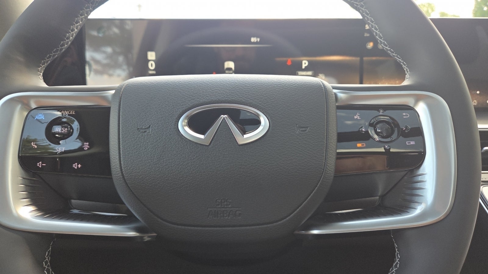 2027 INFINITI QX80 LUXE