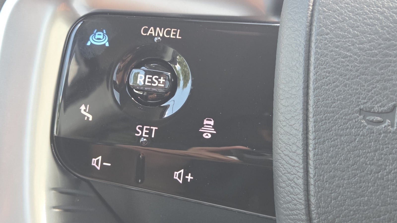 2027 INFINITI QX80 LUXE