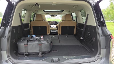 2027 INFINITI QX80 LUXE
