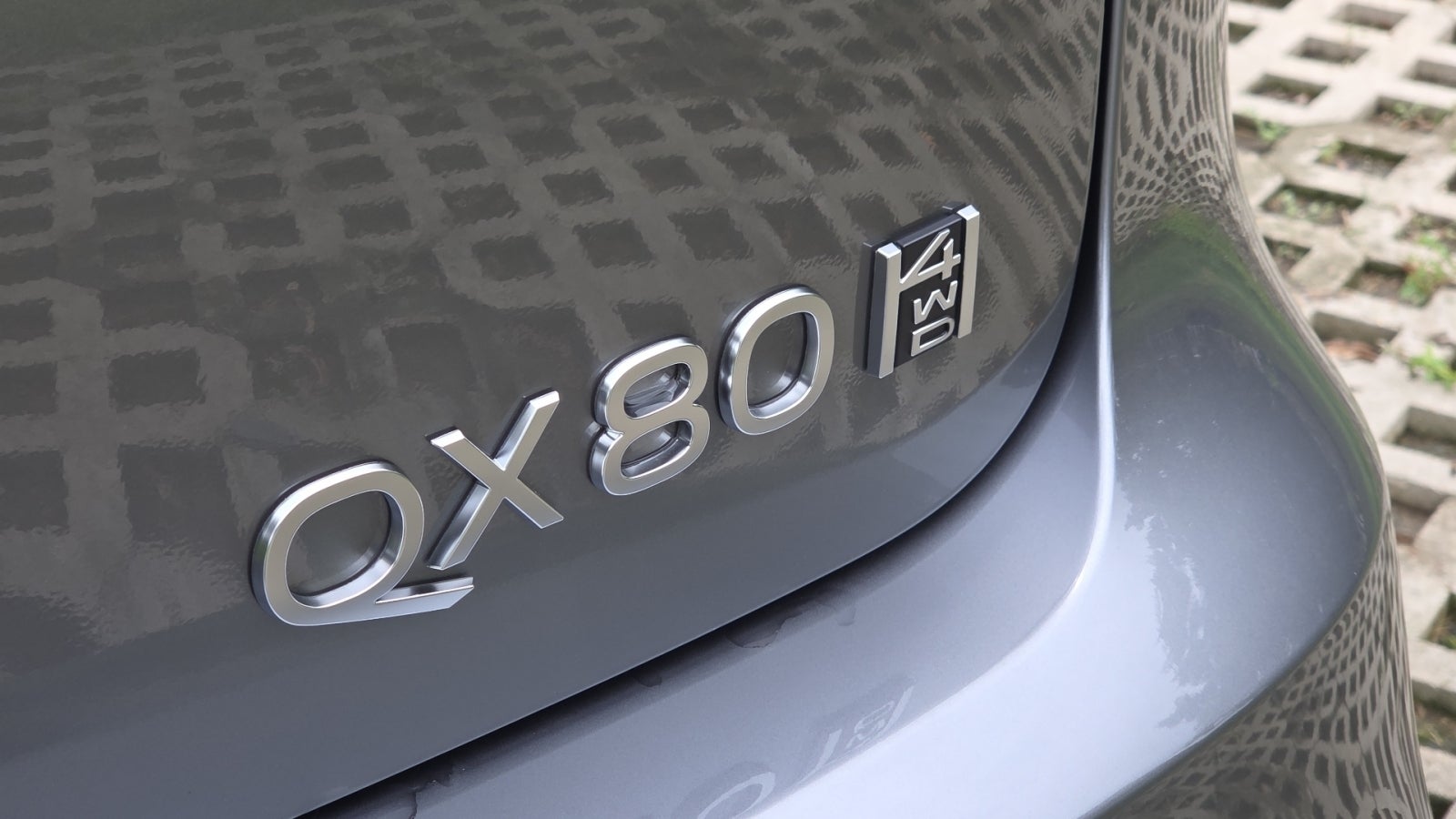 2027 INFINITI QX80 LUXE