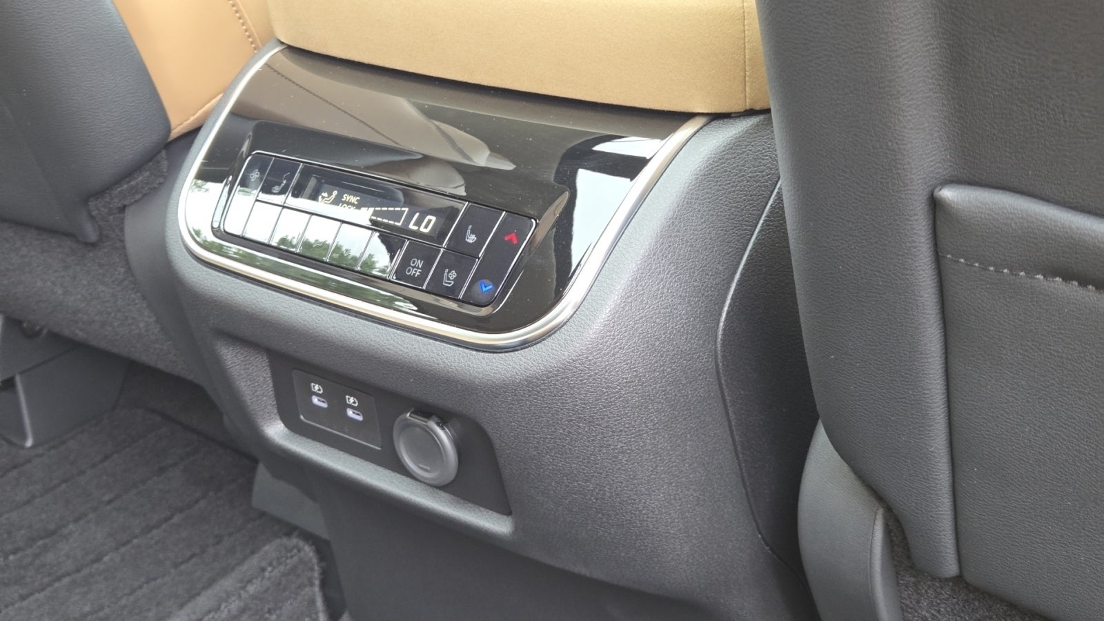 2027 INFINITI QX80 LUXE