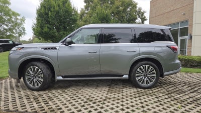 2027 INFINITI QX80 LUXE