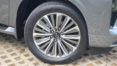 2027 INFINITI QX80 LUXE