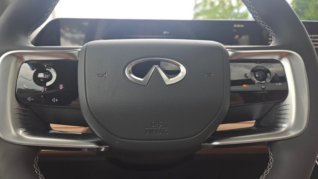 2027 INFINITI QX80 LUXE