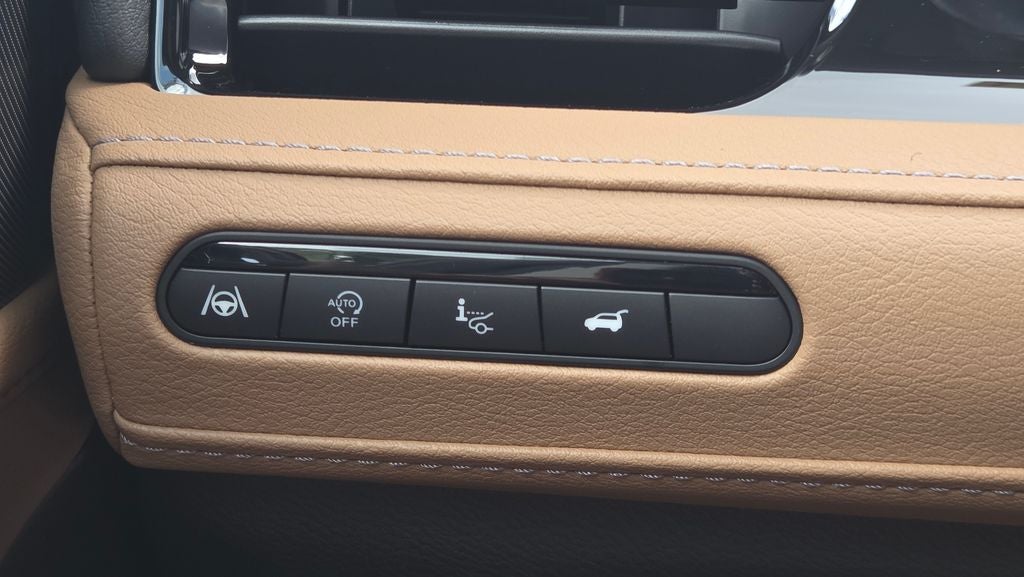 2027 INFINITI QX80 LUXE