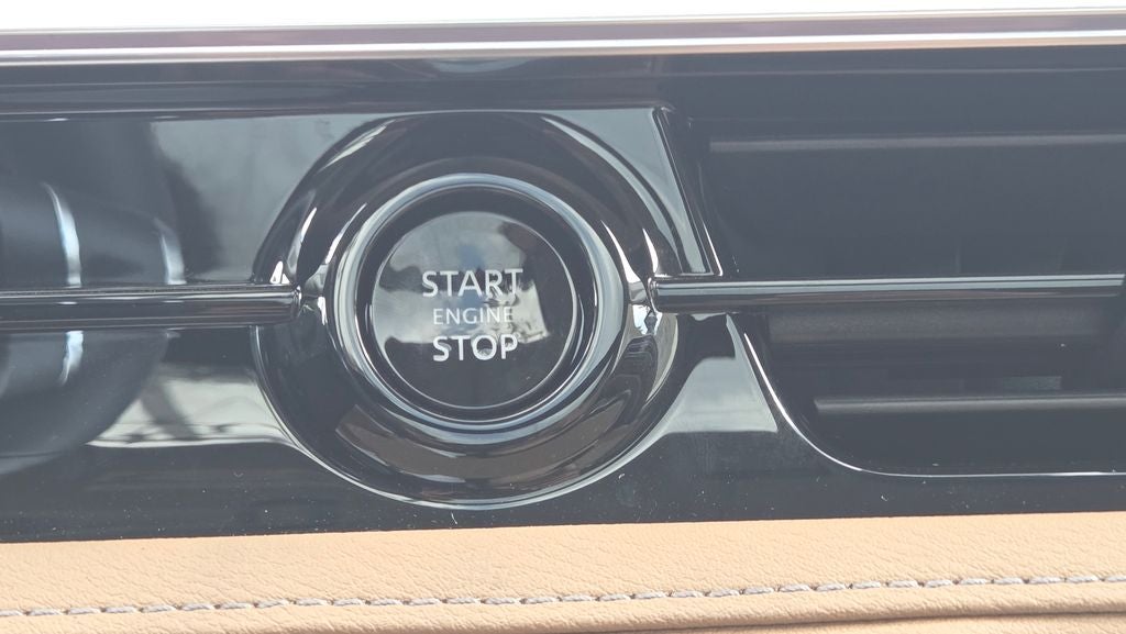 2027 INFINITI QX80 LUXE