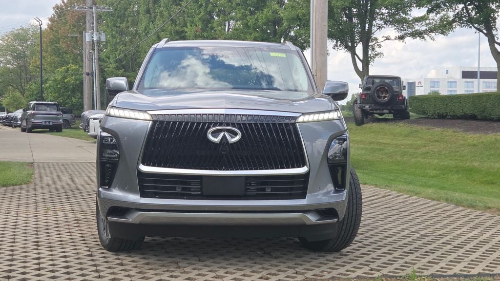 2027 INFINITI QX80 LUXE