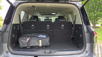 2027 INFINITI QX80 LUXE