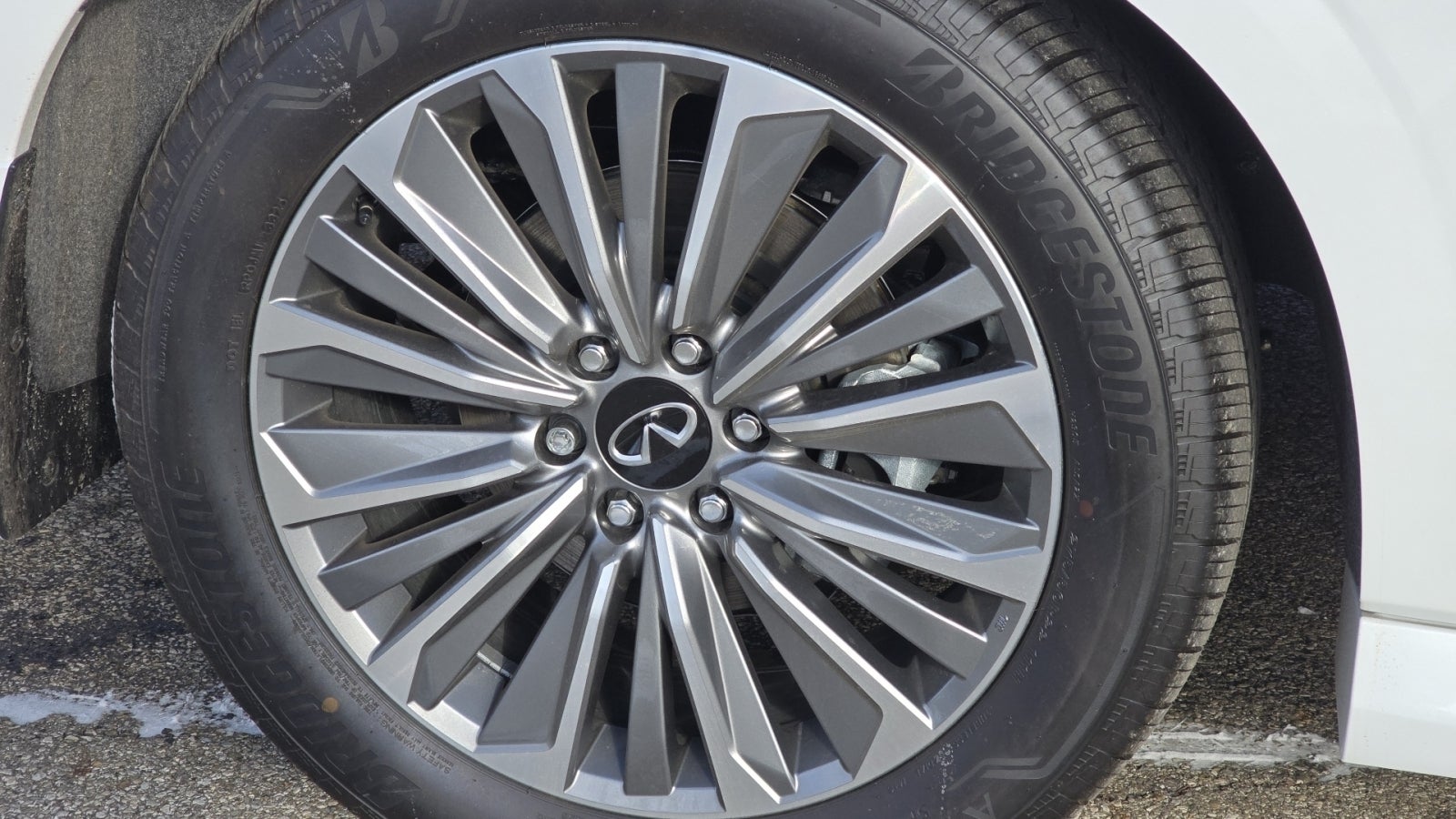 2026 INFINITI QX80 LUXE