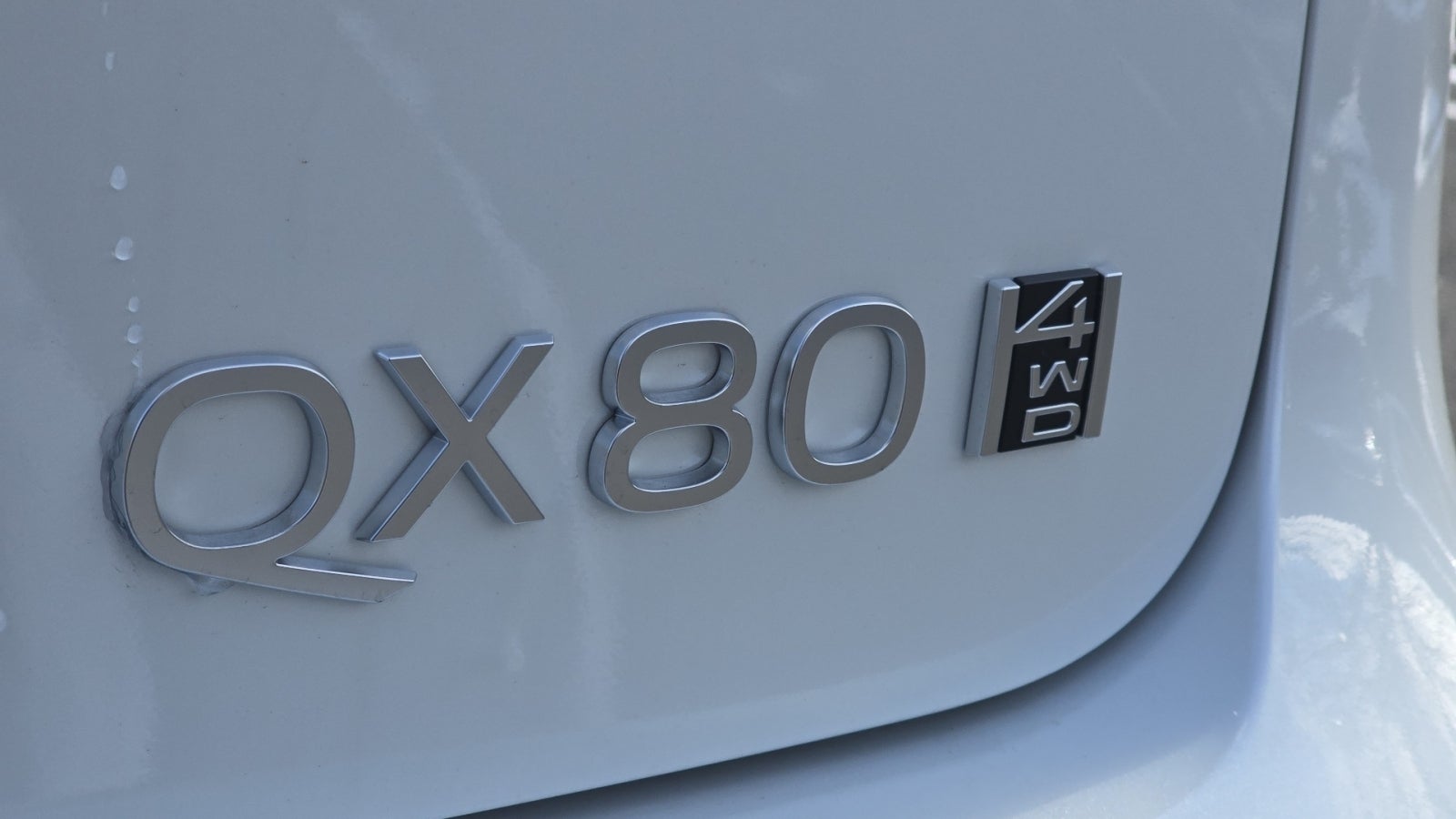 2026 INFINITI QX80 LUXE