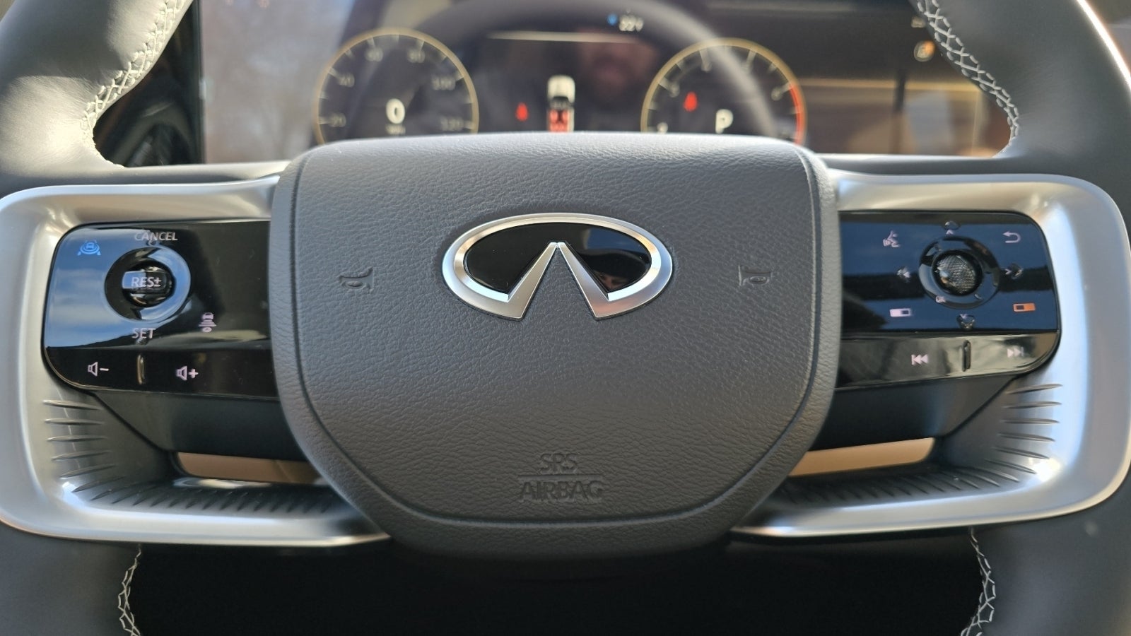 2026 INFINITI QX80 LUXE