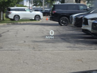 2025 INFINITI QX80 LUXE