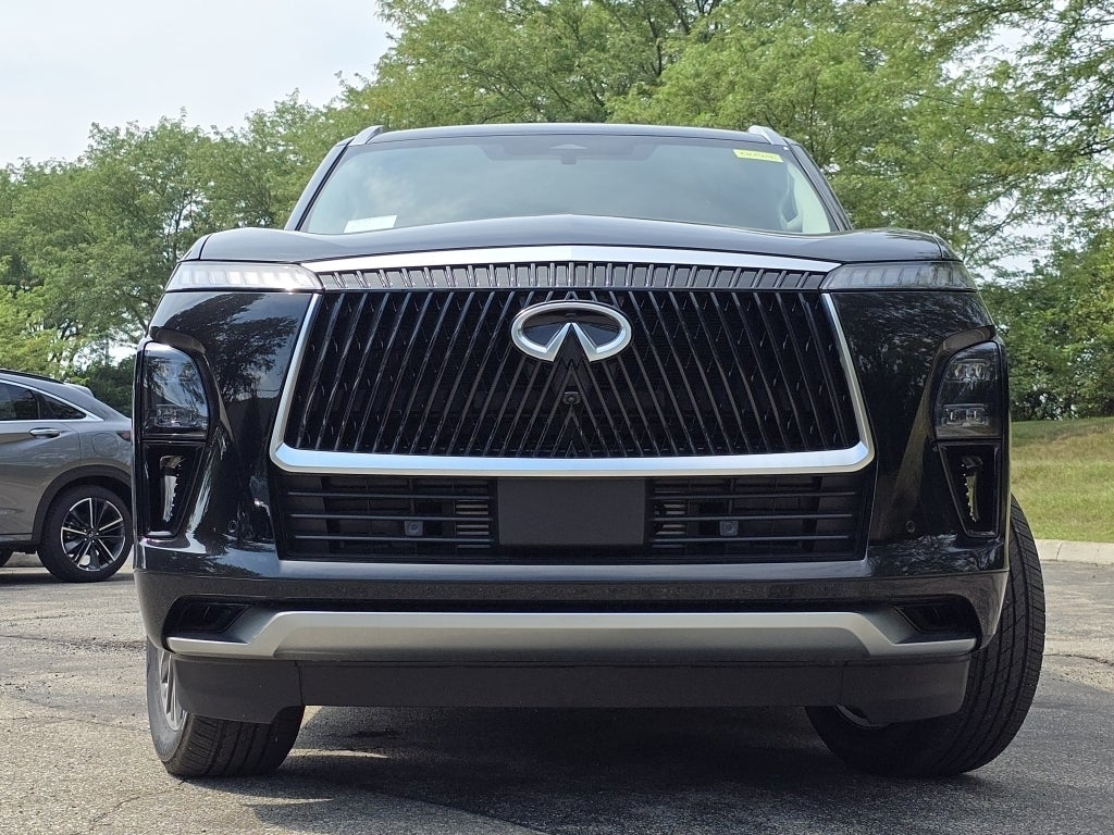 2025 INFINITI QX80 LUXE