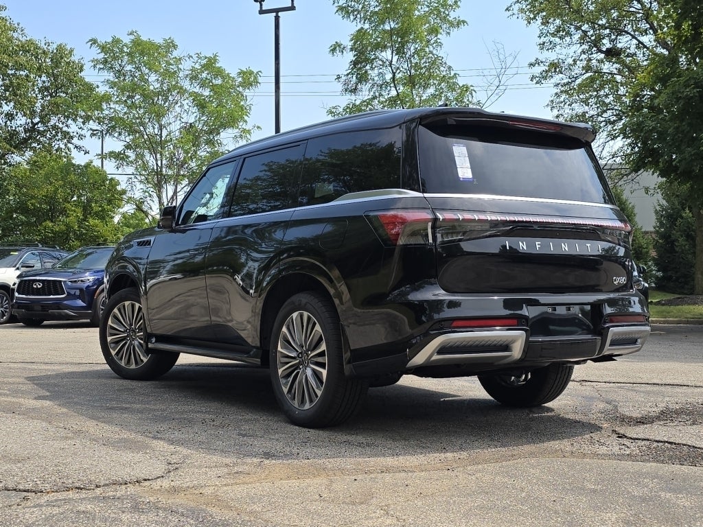 2025 INFINITI QX80 LUXE