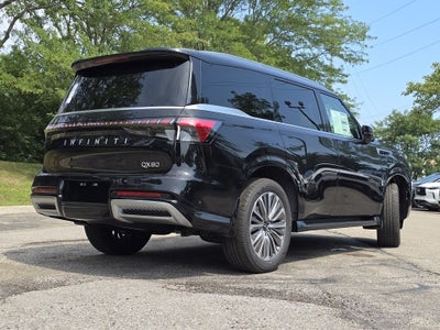 2025 INFINITI QX80 LUXE