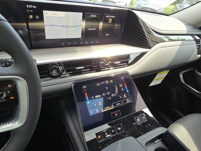 2025 INFINITI QX80 LUXE