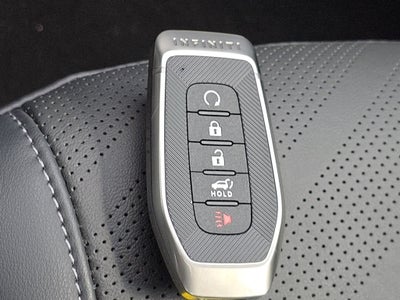 2025 INFINITI QX80 LUXE