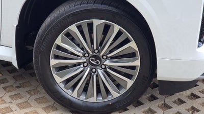 2027 INFINITI QX80 LUXE