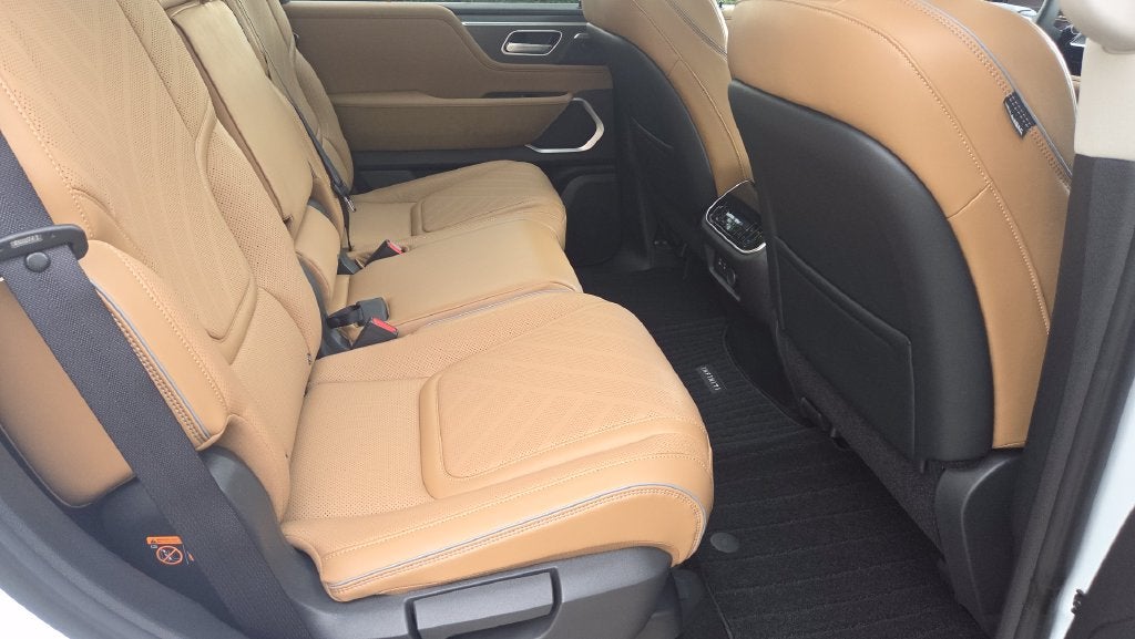 2027 INFINITI QX80 LUXE