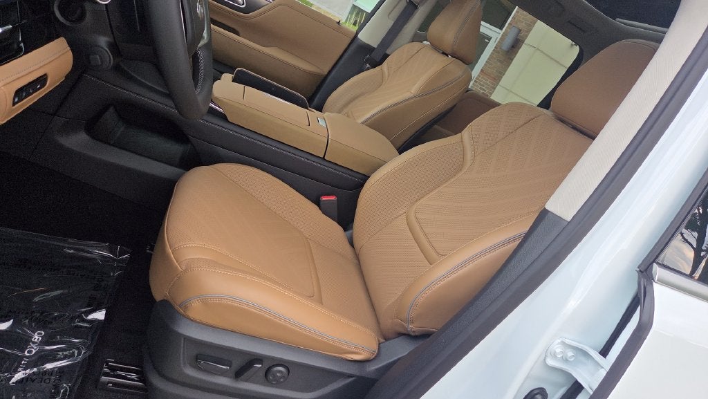 2027 INFINITI QX80 LUXE