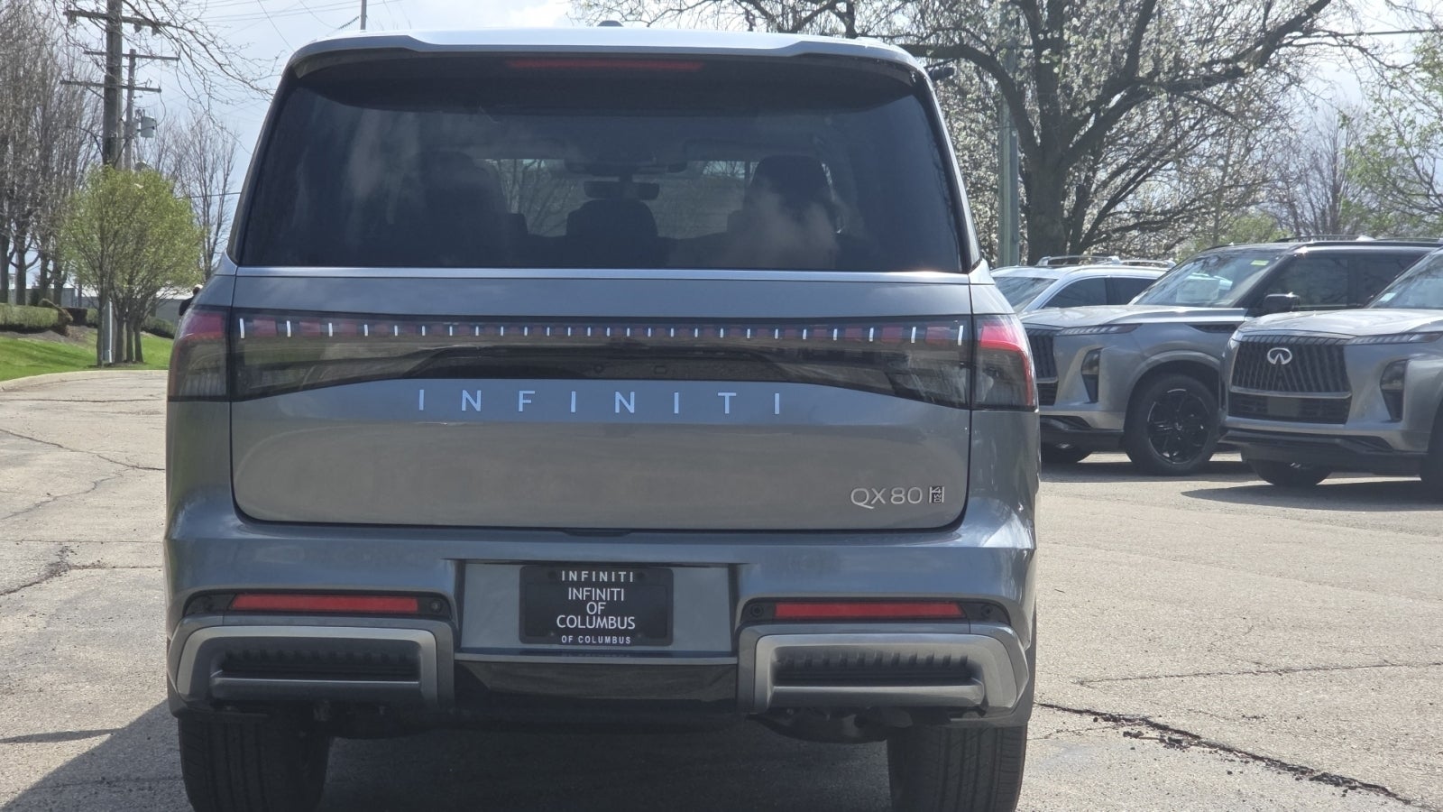 2026 INFINITI QX80 LUXE