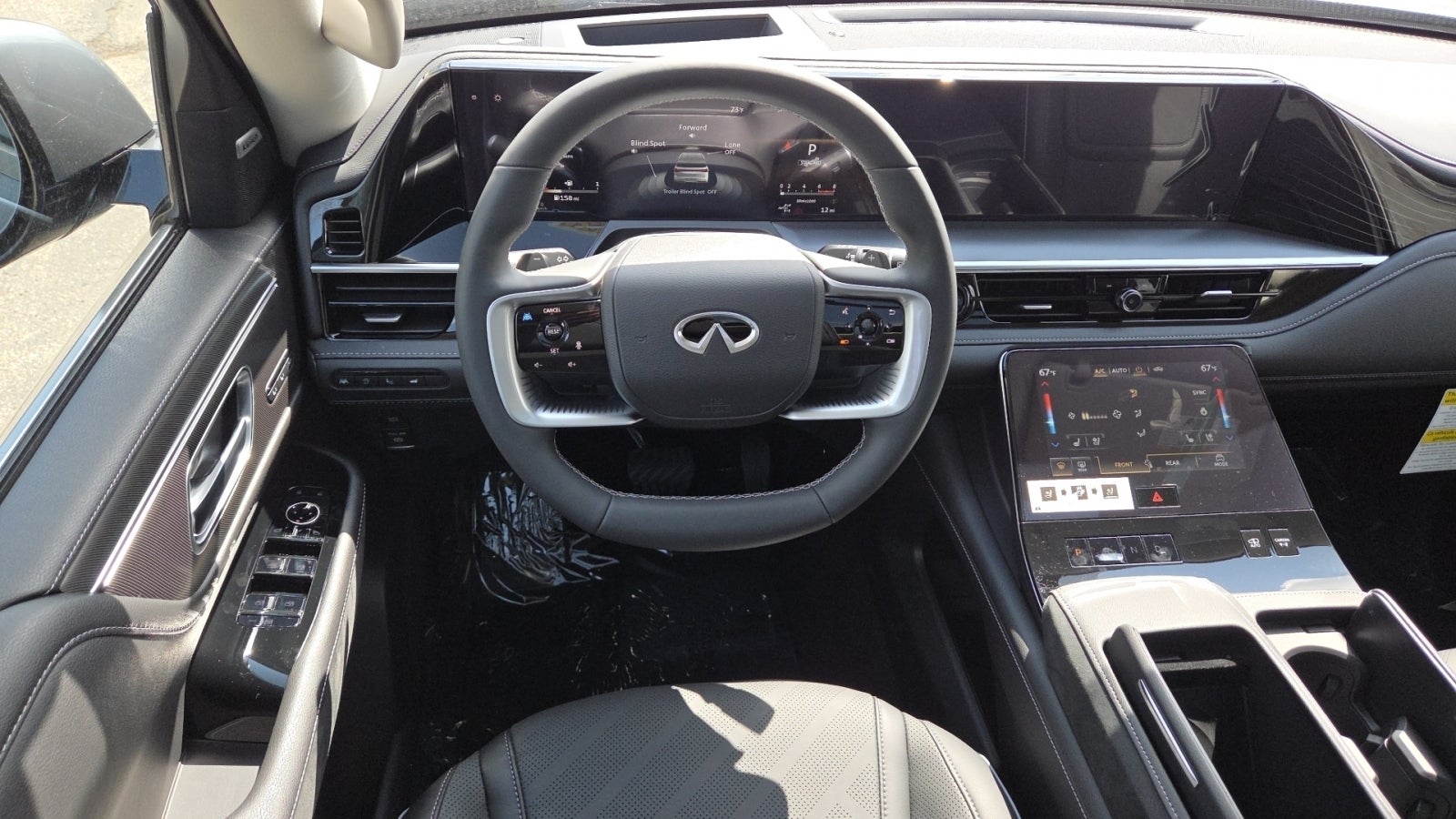 2026 INFINITI QX80 LUXE