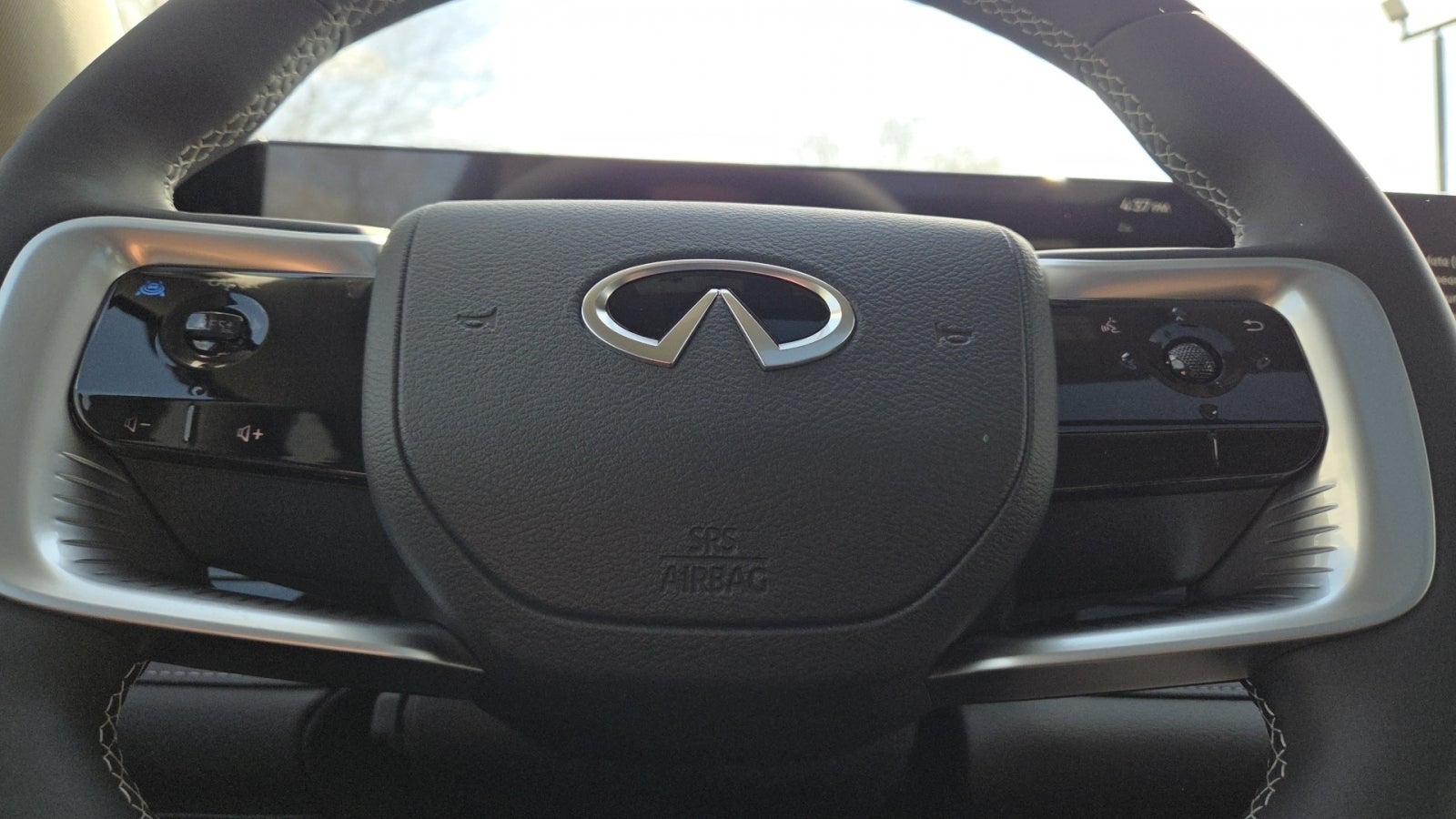 2026 INFINITI QX80 LUXE