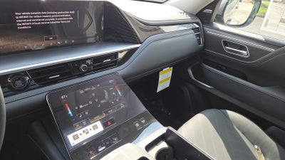 2026 INFINITI QX80 LUXE