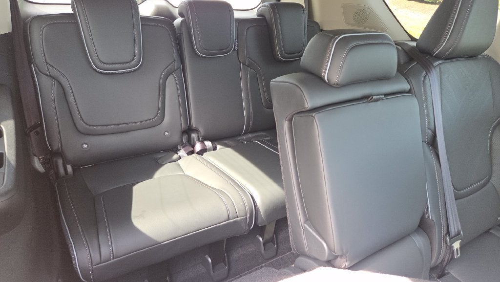 2027 INFINITI QX80 LUXE