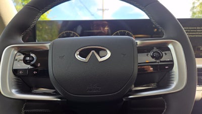 2027 INFINITI QX80 LUXE