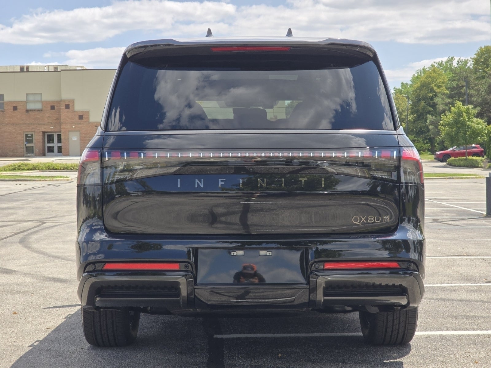 2027 INFINITI QX80 AUTOGRAPH