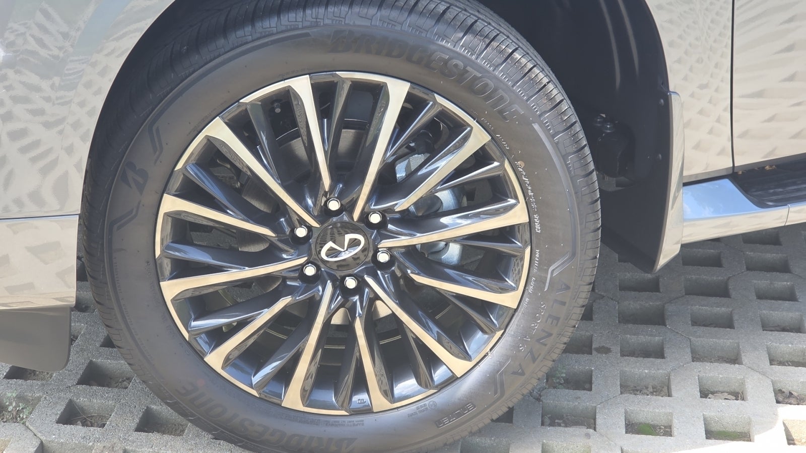 2027 INFINITI QX80 AUTOGRAPH