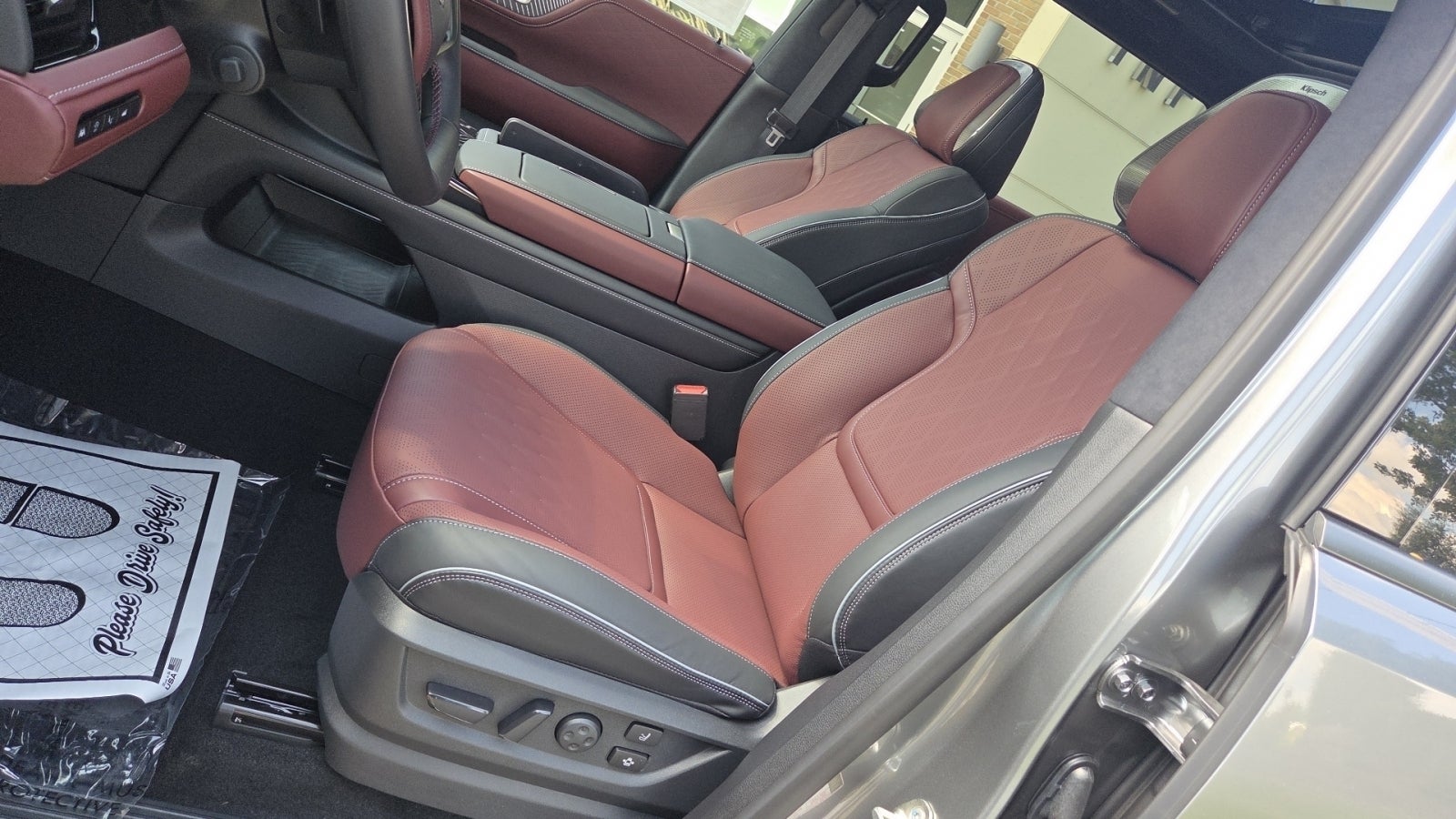 2027 INFINITI QX80 AUTOGRAPH