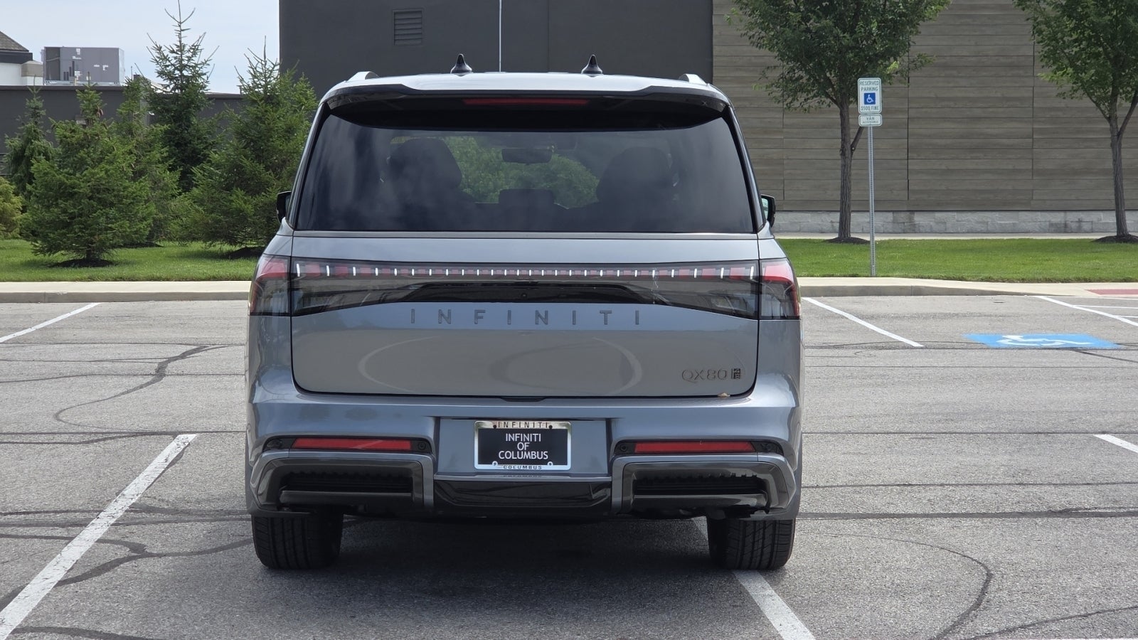 2027 INFINITI QX80 AUTOGRAPH