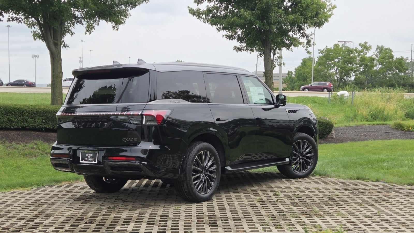 2027 INFINITI QX80 AUTOGRAPH