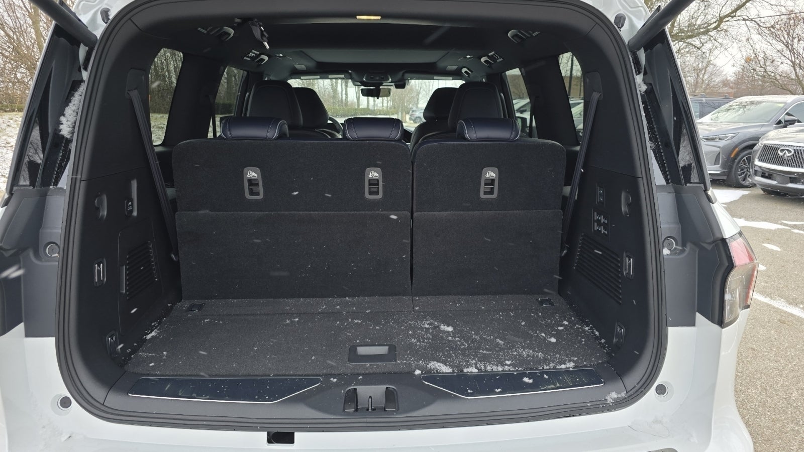 2026 INFINITI QX80 SPORT