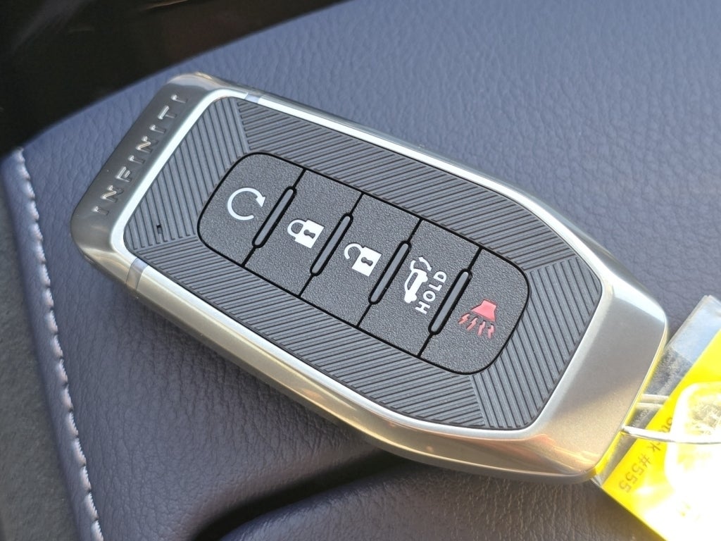 2026 INFINITI QX80 Sport