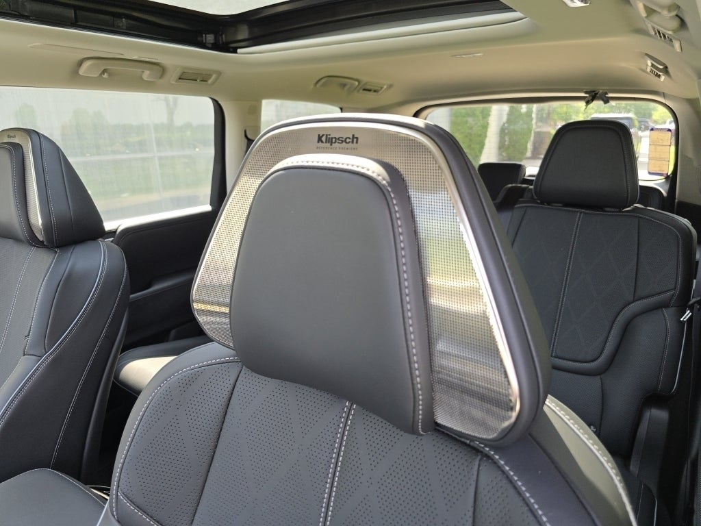 2025 INFINITI QX80 SENSORY